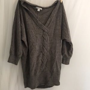 V neck sweater
